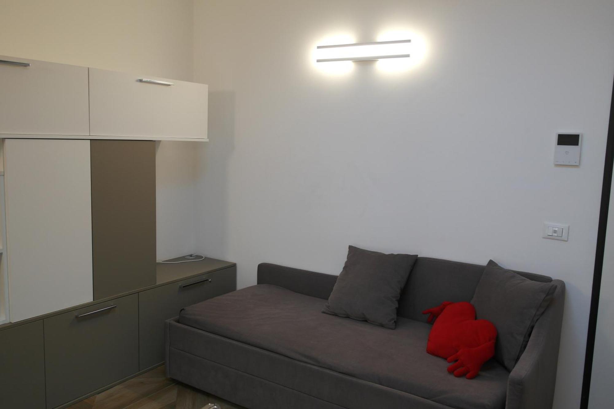 ミラノLuminoso Bilocale Zona Tibaldi Bocconiアパートメント エクステリア 写真