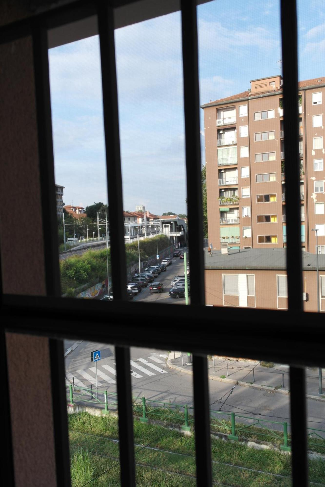 ミラノLuminoso Bilocale Zona Tibaldi Bocconiアパートメント エクステリア 写真